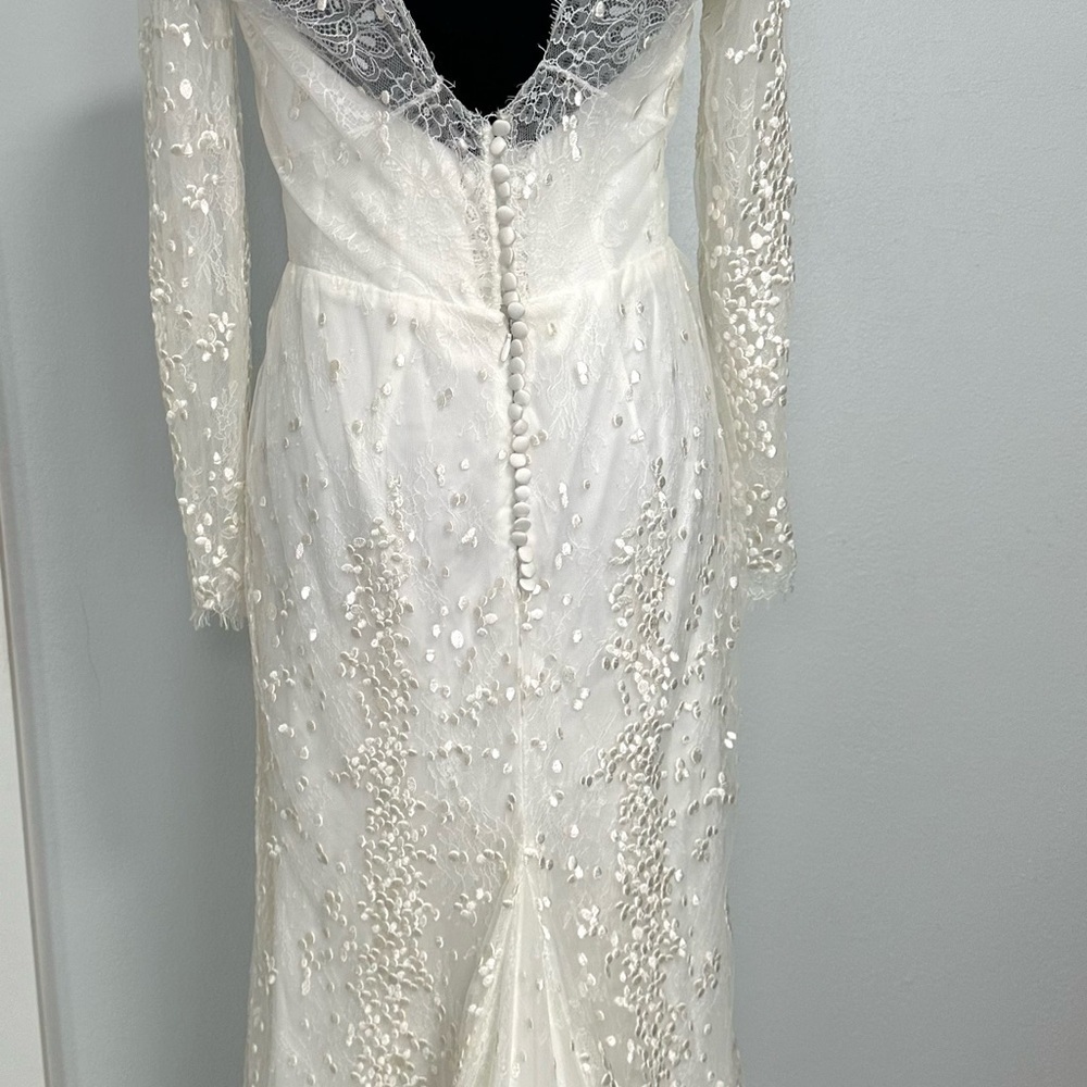 Elegant White/ivory Lace Wedding Dress Long Sleeves Chapel Train sz 4-6 - Picture 9 of 16